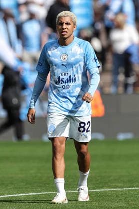 Premier League: Manchester City v Coventry City Rico Lewis of Manchester City in the pregame warmup session during the Premier League match Manchester City vs Coventry City at Etihad Stadium, Manchester, United Kingdom on 05 September 2026 (Photo by Mark Cosgrove News Images) Manchester Etihad Stadium Greater Manchester United, ManU Kingdom Copyright: xMarkxCosgrove NewsxImagesx