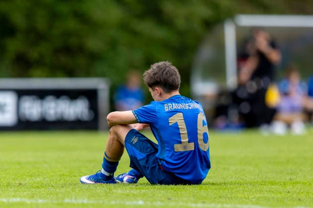 U17 DFB Youth League Preliminary Round Group H FC Rot Weiß Erfurt vs. Eintracht Braunschweig Erfurt 05 09 2026 Niklas Schitteck 16 Eintracht Braunschweig U17 U17 DFB Youth League Preliminary Round Group H FC Rot Weiß Erfurt vs. Eintracht Braunschweig, Hauptplatz Cyriaksgebreite, Erfurt, September 5, 2026. DFB regulations prohibit any use of photographs as image sequences and or quasi-video. Copyright: xBEAUTIFULxSPORTS Duehringx