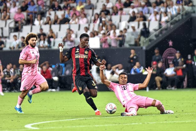 September 5, 2026, Miami, Florida, USA: CASEMIRO (5) and BREEL EMBOLO (36) of the Atlanta United battle for a ball during a Major League soccer match between Inter Miami CF and Atlanta United FC Miami USA - ZUMAa257 20260905_zsp_a257_004 Copyright: xChrisxArjoonx