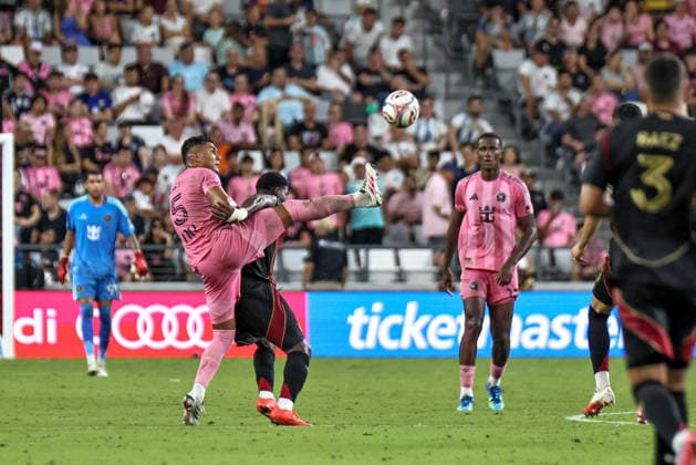 September 5, 2026, Miami, Florida, USA: CASEMIRO (5) of Inter Miami CF kicks a ball during a Major League soccer match between Inter Miami CF and Atlanta United FC Miami USA - ZUMAa257 20260905_zsp_a257_015 Copyright: xChrisxArjoonx