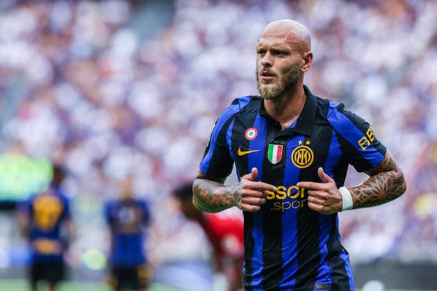 IPA88181268 - Federico Dimarco of FC Internazionale watches during the Serie A Enilive 2026 27 soccer match between FC Internazionale and SSC Napoli  Copyright: xFabrizioxCarabelli IPAxSportx xx 88181268