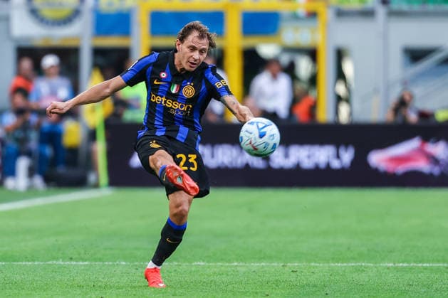 IPA88181237 - Nicolo Barella of FC Internazionale in action during the 2026 27 Serie A Enilive soccer match between FC Internazionale and SSC Napoli  Copyright: xFabrizioxCarabelli IPAxSportx xx 88181237