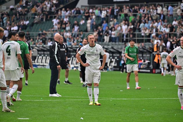 05.09.2026; Moenchengladbach; Fussball, Herren, Saison 2026 2027, Borussia Moenchengladbach vs. SV Elversberg Enttaeuscht; Enttaeuschung bei Isac Lidberg (Gladbach, Mitte) nach Spielende DFL regulations prohibit any use of photographs as image sequences and or quasi-video. ista-Borussia-Park Nordrhein-Westfalen Deutschland *** September 5, 2026, Mönchengladbach Soccer, Men s, 2026–2027 Season, Borussia Mönchengladbach vs. SV Elversberg: Disappointment for Isac Lidberg; Gladbach, Center, after the game. DFL regulations prohibit any use of photographs as image sequences and or quasi-video footage at Borussia Park, North Rhine-Westphalia, Germany
