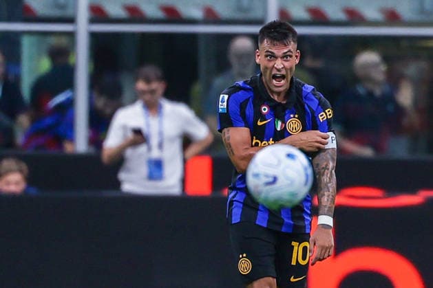 IPA88181315 - Lautaro Martinez of FC Internazionale celebrates the victory at the end of the match during the Serie A Enilive 2026 27 soccer match between FC Internazionale and SSC Napoli  Copyright: xFabrizioxCarabelli IPAxSportx xx 88181315