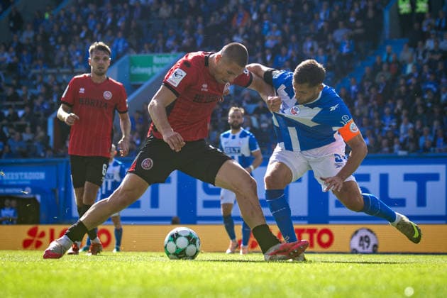 Soccer, 3rd Division: Hansa Rostock vs. SV Wehen Wiesbaden, 05 09 26, Marcus Müller (SVWW), Marco Schuster (Hansa),