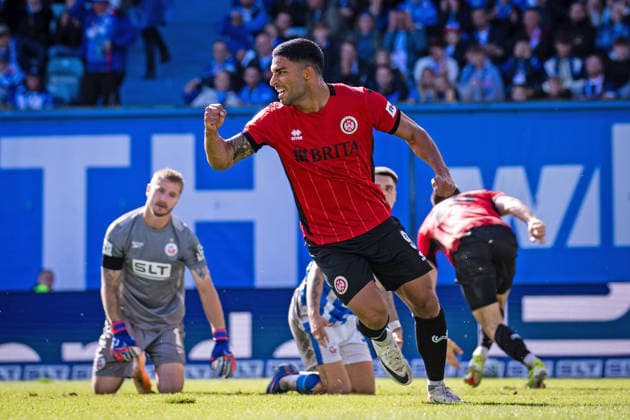 Soccer, 3rd Division: Hansa Rostock vs. SV Wehen Wiesbaden, September 5, 2026; Simon Stehle (SVWW) celebrates a goal,