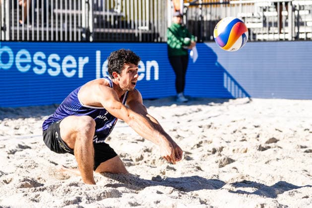 Beach volleyball, Beachvolleyball - MEVZA Schladming SCHLADMING,AUSTRIA,06.SEP.26 - BEACH VOLLEYBALL - win2day Tour PRO, MEVZA Schladming. Image shows Maximilian Trummer.  GEPAxpictures xJulioxArellano