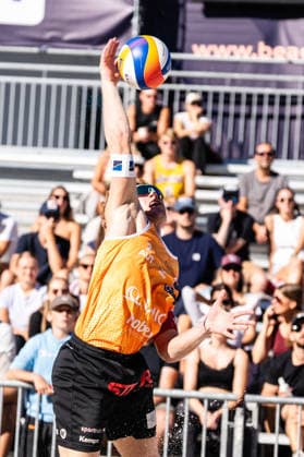 Beach volleyball, Beachvolleyball - MEVZA Schladming SCHLADMING,AUSTRIA,06.SEP.26 - BEACH VOLLEYBALL - win2day Tour PRO, MEVZA Schladming. Image shows Tim Berger.  GEPAxpictures xJulioxArellano