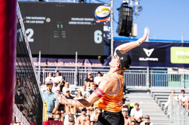 Beach volleyball, Beachvolleyball - MEVZA Schladming SCHLADMING,AUSTRIA,06.SEP.26 - BEACH VOLLEYBALL - win2day Tour PRO, MEVZA Schladming. Image shows Timo Hammarberg (AUT).  GEPAxpictures xJulioxArellano
