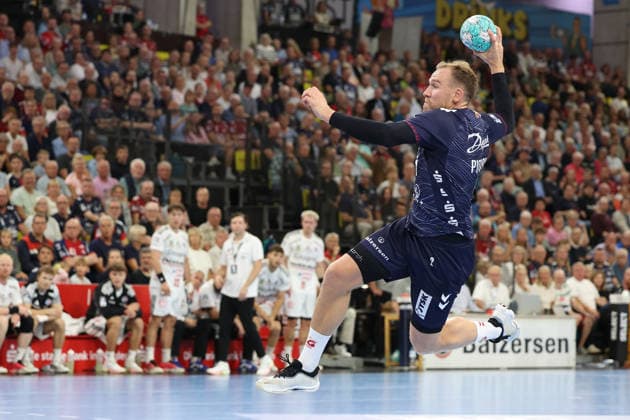September 5, 2026, xBHAx, Handball, Opel HBL, 2026–2027 season, 1st HBL, SG Flensburg Handewitt vs. HC Erlangen, GGW Arena: Simon Pytlick leads SG Flensburg Handewitt 2 on the attack, outpacing Schleswig-Holstein Deutschkand