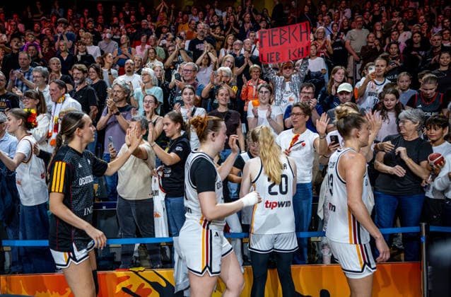 Basketball Berlin, September 5, 2026 FIBA Women’s Basketball World Cup Germany 2026 Preliminary Round Group Germany (GER) vs. Japan (JPN) Celebrations in Germany after the victory Spectators, fans Leonie Fiebich (Germany, No. 13), Frida Bühner (Germany, No. 20), Lina Sontag (Germany), No. 24 Emily Bessoir, Germany, No. 22 li