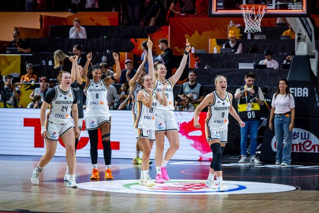 Basketball Berlin, September 5, 2026 FIBA Women’s Basketball World Cup Germany 2026 Preliminary Round Group Germany (GER) vs. Japan (JPN) Celebrations in Germany after the victory Lina Sontag (Germany), No. 24 Emily Bessoir, Germany; No. 22 Nyara Sabally, Germany; No. 08 Leonie Fiebich, Germany; No. 13 Britta Daub, Germany; No. 19 Marie Gülich, Germany; No. 21 Gulich Emma Eichmeyer, Germany; No. 09, from left to right