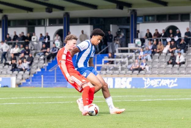 Soccer, A Juniors, 2026–2027 Season, DFB Youth League, Preliminary Round, Group B, Matchday 5, Hertha BSC U19 vs. 1. FC Union Berlin U19; from left: Linus Güther (1. FC Union) scores the 1–0 goal against Jerome Diallo (U19), Hertha BSC, September 6, 2026, Copyright: xMatthiasxKochx