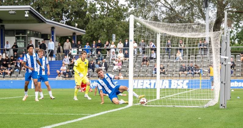 Soccer, A Juniors, 2026–2027 Season, DFB Youth League, Preliminary Round, Group B, Matchday 5, Hertha BSC U19 vs. 1. FC Union Berlin U19, from left: Jerome Diallo (U19), Hertha BSC, goalkeeper Luis Greil U19, Hertha BSC, Emil Pfeifer U19, Hertha BSC scores the goal to make it 1–4 via an own goal, September 6, 2026, Copyright: xMatthiasxKochx