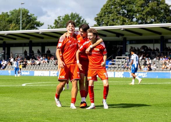 Soccer, A Juniors, 2026–2027 Season, DFB Youth League, Preliminary Round, Group B, Matchday 5, Hertha BSC U19 vs. 1. FC Union Berlin U19, from left: Oskar Engel (U19), 1. FC Union Berlin, Luka Vulin U19, 1. FC Union Berlin, Linus Güther 1. FC Union, Celebrating after scoring the 1-4 goal, September 6, 2026, Copyright: xMatthiasxKochx