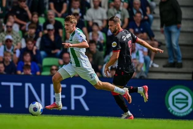 GRONINGEN , 06-09Ã2026 , Stadium Euroborg , season 2026 2027 , Dutch Eredivisie football , match between FC Groningen and FC Twente , picture shows Groningen player Wouter Prins and Twente player Marko Pjaca Groningen - Twente  x206571229x Copyright:
