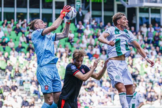 GRONINGEN - FC Twente goalkeeper Lars Unnerstall makes a save during the Eredivisie match between FC Groningen and FC Twente at the Euroborg on September 6, 2026, in Groningen, the Netherlands. MARCEL TER BALS ANP Eredivisie 2026 27 xVIxANPxSportx xMarcelxterxBalsxIVx 567356707 originalFilename: 567356707.jpg