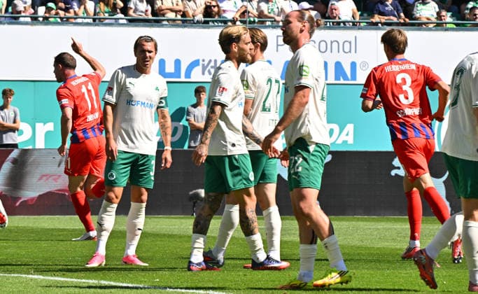 06.09.2026 - Fussball - Saison 2026 2027 - 2. Fussball - Bundesliga - 04. Spieltag: SpVgg Greuther Fürth ( Kleeblatt ) - FC Heidenheim - Sportfoto Zink MeZi - xmexzix - DFL regulations prohibit any use of photographs as image sequences and or quasi-video - only for editorial use - Torjubel Jubel Freude nach Treffer Tor Torschuß zum 0:1 durch Budu Zivzivadze (11, 1. FC Heidenheim FCH, links ) Felix Klaus (30, SpVgg Greuther Fürth ) Ole Pohlmann (10, SpVgg Greuther Fürth ) Jannis Heuer (22, SpVgg Greuther Fürth ) enttäuscht Enttäuschung *** September 6, 2026 Soccer Season 2026–2027, 2nd Bundesliga, Matchday 4: SpVgg Greuther Fürth (Kleeblatt) vs. FC Heidenheim. Sports photo by Zink MeZi xmexzix. DFL regulations prohibit any use of photographs as image sequences and or quasi-video for editorial use only Goal celebration Cheering Joy after a goal Goal Shot on goal for the 0–1 by Budu Zivzivadze 11, 1 FC Heidenheim FCH, Felix Klaus 30 on the left, SpVgg Greuther Fürth Ole Pohlmann 10, SpVgg Greuther Fürth Jannis Heuer 22, SpVgg Greuther Fürth disappointed Disappointment