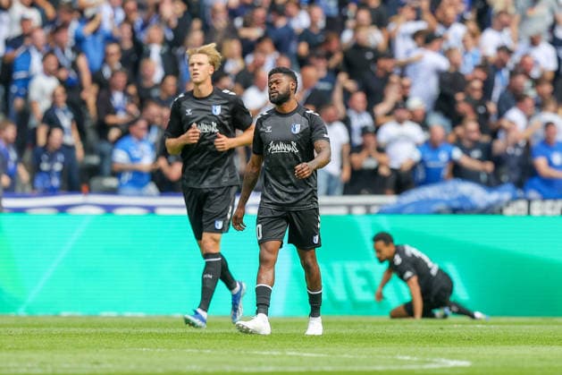 06.09.2026, xtgx, Fussball - 2.Bundesliga Hertha BSC Berlin - 1.FC Magdeburg emspor, v.l. Moritz Broni Kwarteng (Magdeburg, 10) enttaeuscht, schaut enttaeuscht, niedergeschlagen, disappointed (DFL DFB REGULATIONS PROHIBIT ANY USE OF PHOTOGRAPHS as IMAGE SEQUENCES and or QUASI-VIDEO) Berlin *** September 6, 2026, xtgx, Soccer, 2. Bundesliga, Hertha BSC Berlin 1, FC Magdeburg, emspor, from left: Moritz Broni, Kwarteng, Magdeburg, 10 disappointed, looking disappointed, dejected, disappointed DFL DFB REGULATIONS PROHIBIT ANY USE OF PHOTOGRAPHS as IMAGE SEQUENCES and or QUASI-VIDEO Berlin