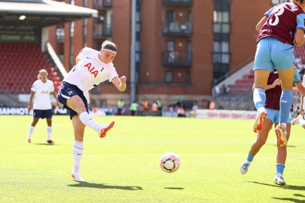 Spurs gegen West Ham Women, 6. September 2026, London Women’s Super League: Tottenham Hotspur gegen West Ham United – Signe Gaupset von Tottenham Hotspur erzielt das erste Tor. Foto: Jacques Feeney. Abseits. London, Großbritannien  Copyright: xJacquesxFeeneyx xOffsidexOffside