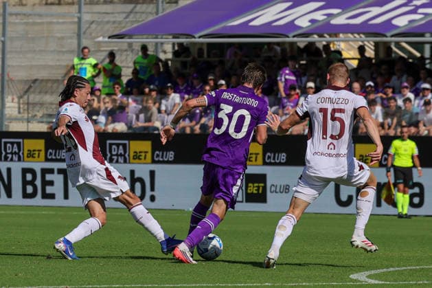 IPA88189780 - Mastrantuono (No. 30, Fiorentina) during the Serie A soccer match between ACF Fiorentina and Torino FC at Stadio Artemio Franchi, Florence, Italy  Copyright: xFrancescoxFarina IPAxSportx xx 88189780