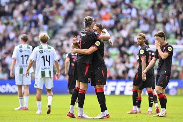 GRONINGEN - (lr) Wout Weghorst of FC Twente and Marko Pjaca of FC Twente celebrate the 0-1 during the Dutch Eredivisie match between FC Groningen and FC Twente at the Euroborg stadium on September 6, 2026 in Groningen, the Netherlands. COR LASKER ANP Eredivisie 2026 27 xVIxANPxSportx xxANPxIVx 567362291 originalFilename: 567362291.jpg