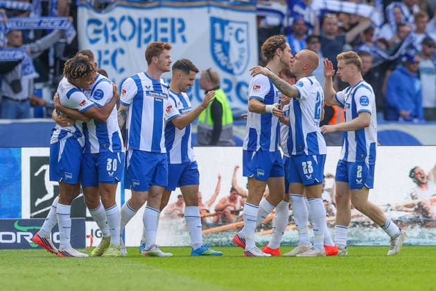 06.09.2026, xtgx, Fussball - 2.Bundesliga Hertha BSC Berlin - 1.FC Magdeburg emspor, v.l. Jubel nach dem 2:1 durch Oluwaseun Adewumi (Hertha, 19) (DFL DFB REGULATIONS PROHIBIT ANY USE OF PHOTOGRAPHS as IMAGE SEQUENCES and or QUASI-VIDEO) Berlin *** September 6, 2026, xtgx, Soccer, 2. Bundesliga: Hertha BSC Berlin 1, FC Magdeburg, emspor; from left: celebration after Oluwaseun Adewumi’s 2-1 goal for Hertha, 19 DFL DFB REGULATIONS PROHIBIT ANY USE OF PHOTOGRAPHS as IMAGE SEQUENCES and or QUASI-VIDEO Berlin