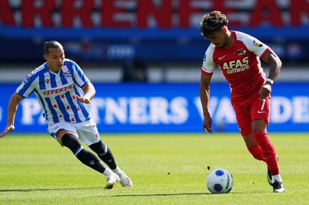 2026-09-06 SC Heerenveen v AZ Alkmaar - VriendenLoterij Eredivisie HEERENVEEN, NETHERLANDS - SEPTEMBER 6: Maxence Rivera of SC Heerenveen, Wesley Patati of AZ during the VriendenLoterij Eredivisie match between SC Heerenveen and AZ Alkmaar at Abe Lenstra stadion on September 6, 2026 in Heerenveen, Netherlands. Heerenveen Abe Lenstra stadion Netherlands Content not available for redistribution in The Netherlands directly or indirectly through any third parties. Copyright: xAndrexWeeningx