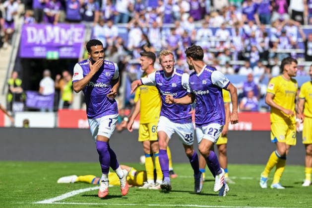 2. Bundesliga - 26 27 - VfL Osnabrück - Eintracht Braunschweig am 06.09.2026 an der Bremer Brücke in Osnabrück Jubel, Torjubel, Torschuetze, Torschütze Daniel Kyereh (Osnabrueck) jubelt nach seinem Tor zum 1:0. *** 2. Bundesliga, Matchday 26, VfL Osnabrück vs. Eintracht Braunschweig on September 6, 2026, at Bremer Brücke in Osnabrück—Cheers, goal celebrations, Goal scorers, Goal scorer Daniel Kyereh—Osnabrück celebrates after his goal to make it 1–0 MT