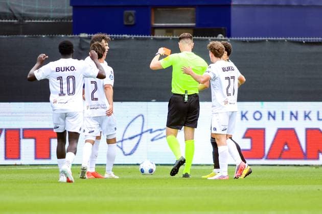 IJMUIDEN , 06-09-2026 , Buko Stadion , season 2026 2027 , Dutch , eredivisie , match between Telstar and Cambuur , picture shows, shows red card to Telstar player Nokkvi Thorisson Telstar - Cambuur  x206576266x Copyright: