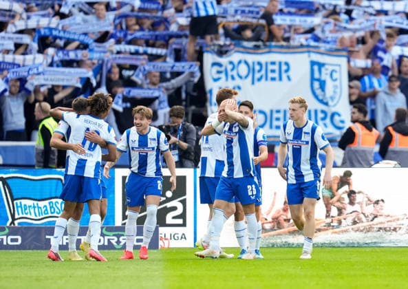 Spieler von Hertha BSC feiern nach ihrem zweiten Tor des Spiels. GER, Hertha BSC vs 1. FC Magdeburg, 2. Bundesliga, 4. Spieltag, Saison 2026-27, Olympiastadion, Berlin, 06.09.2026 DFL REGULATIONS PROHIBIT ANY USE OF PHOTOGRAPHS AS IMAGE SEQUENCES AND OR QUASI-VIDEO GER, Hertha BSC vs 1. FC Magdeburg, 2. Bundesliga, 4. Spieltag, Saison 2026-27, 06.09.2026 Berlin *** Hertha BSC players celebrate after scoring their second goal of the game GER, Hertha BSC vs. 1 FC Magdeburg, 2. Bundesliga, Matchday 4, 2026–27 season, Olympiastadion, Berlin, September 6, 2026 DFL regulations prohibit any use of photographs as image sequences and or quasi-video GER, Hertha BSC vs. 1 FC Magdeburg, 2. Bundesliga, Matchday 4, 2026–27 season, September 6, 2026, Berlin Copyright: xEibner-Pressefoto ScottxColemanx EP_SCN