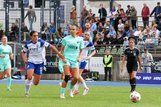 2026_09_06 ,FC Viktoria - SV Meppen, Frauen, 2. Bundesliga, 5. Spieltag,Stadion Lichterfelde Rahel Lang (SV Meppen, 16) und Katharina Krist (FC Viktoria Berlin, 18) Berlin Berlin Germany *** September 6, 2026, FC Viktoria vs. SV Meppen, Women s 2. Bundesliga, Matchday 5, Lichterfelde Stadium, Rahel Lang (SV Meppen, 16) and Katharina Krist (FC Viktoria Berlin, 18), Berlin, Berlin, Germany