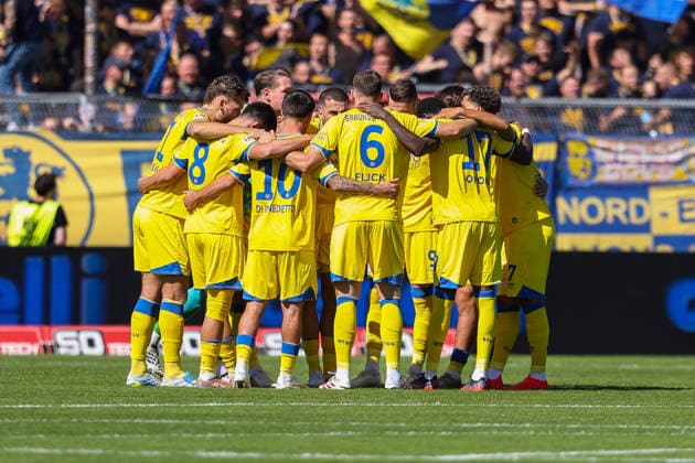 2026.09.06, xkwix, Fußball, 2.Liga, VfL Osnabrück - Eintracht Braunschweig, Stadion an der Bremer Brücke, 4.Spieltag, Saison 2026 2027: Braunschweiger Team im Kreis vor Anpfiff DFB regulations prohibit any use of photographs as image sequences and or quasi-video. Photo: xKamilxWilkowskixPressefotoKochx Niedersachsen Deutschland *** September 6, 2026, xkwix, Soccer, 2nd Division, VfL Osnabrück vs. Eintracht Braunschweig, Stadion an der Bremer Brücke, Matchday 4, 2026–2027 season. The Braunschweig team in a circle before kickoff. DFB regulations prohibit any use of photographs as image sequences and or quasi-video. Photo: xKamilxWilkowskixPressefotoKochx Lower Saxony, Germany