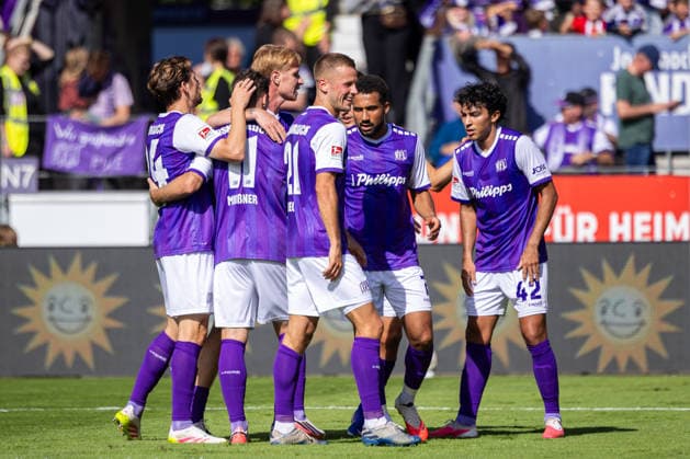 Die Spieler von VfL Osnabrueck jubelt ueber das Tor zum 3:0 durch Robin Meissner (VfL Osnabrueck, 11) GER, VfL Osnabrueck vs. Eintracht Braunschweig, Fussball, 2. Bundesliga, 4. Spieltag, Spielzeit 2026 2027, 06.09.2026 DFL Regulations prohibit any use of photographers as image sequences and or quasi-video. GER, VfL Osnabrueck vs. Eintracht Braunschweig, Fussball, 2. Bundesliga, 4. Spieltag, Spielzeit 2026 2027, 06.09.2026 Osnabrueck *** The VfL Osnabrück players celebrate Robin Meissner s goal, making the score 3–0. VfL Osnabrück, 11 GER, VfL Osnabrück vs. Eintracht Braunschweig, soccer, 2. Bundesliga, Matchday 4, 2026–2027 season, September 6, 2026 DFL regulations prohibit any use of photographs as image sequences and or quasi-video GER, VfL Osnabrück vs. Eintracht Braunschweig, soccer, 2. Bundesliga, Matchday 4, 2026–2027 season, September 6, 2026, Osnabrück Copyright: xEibner-Pressefoto JanxRollingerx EP_JSK