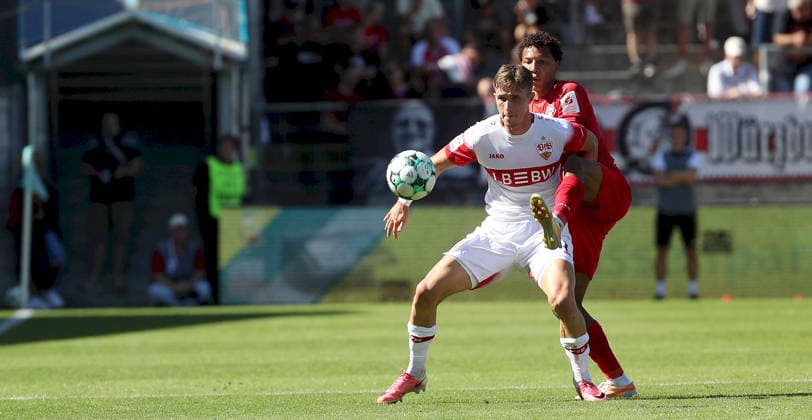 September 6, 2026, xfsx, Men s, Soccer, 2026–2027 Season, 3rd Division, Matchday 4: FC Würzburger Kickers vs. VfB Stuttgart II; from left: Oliver Roelke (VfB Stuttgart II), Liam Omore (FC Würzburger Kickers); Würzburg, AKON ARENA, Bavaria, Germany