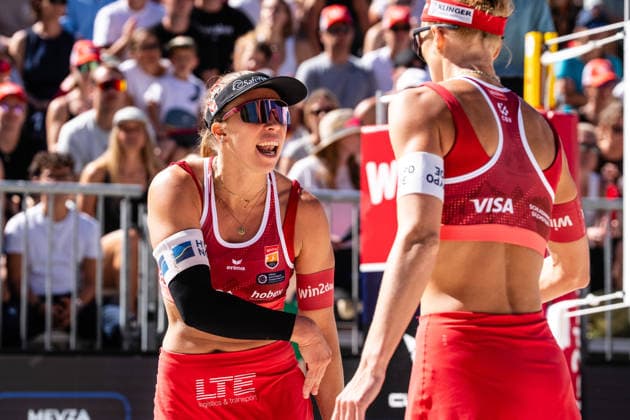Beach volleyball, Beachvolleyball - MEVZA Schladming SCHLADMING,AUSTRIA,06.SEP.26 - BEACH VOLLEYBALL - win2day Tour PRO, MEVZA Schladming. Image shows Ronja Klinger (AUT) and Dorina klinger (AUT).  GEPAxpictures xJulioxArellano