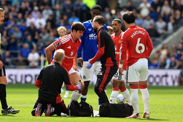 6th September 2026; Hill Dickinson Stadium, Liverpool, England; Premier League Football, Everton versus Manchester United, ManU Harry Maguire of Manchester United receives treatment for a facial injury DavidxBlunsden