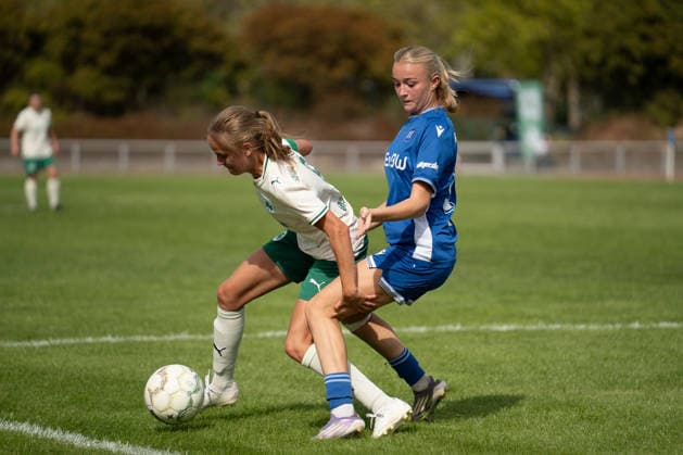September 6, 2026, xjyhynx, Women s Soccer Regional League South, Matchday 2, Karlsruher SC vs. SpVgg Greuther Fürth, Annika Mauch 8, SpVgg Greuther Fürth in a duel with Mia Rodach 17, Karlsruher SC: DFL and DFB regulations prohibit any use of photographs as image sequences and or quasi-video. Karlsruhe