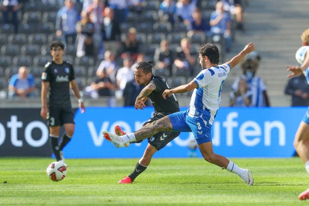 06.09.2026, xtgx, Fussball - 2.Bundesliga Hertha BSC Berlin - 1.FC Magdeburg emspor, v.l. Baris Atik (Magdeburg, 23), Kevin Sessa (Hertha, 8) Zweikampf, Duell, Kampf, tackle (DFL DFB REGULATIONS PROHIBIT ANY USE OF PHOTOGRAPHS as IMAGE SEQUENCES and or QUASI-VIDEO) Berlin *** September 6, 2026, xtgx, Soccer, 2. Bundesliga, Hertha BSC Berlin 1 FC Magdeburg, emspor, from left: Baris Atik (Magdeburg), 23, Kevin Sessa, Hertha, 8, tackle, duel, battle, DFL DFB REGULATIONS PROHIBIT ANY USE OF PHOTOGRAPHS AS IMAGE SEQUENCES AND OR QUASI-VIDEO, Berlin