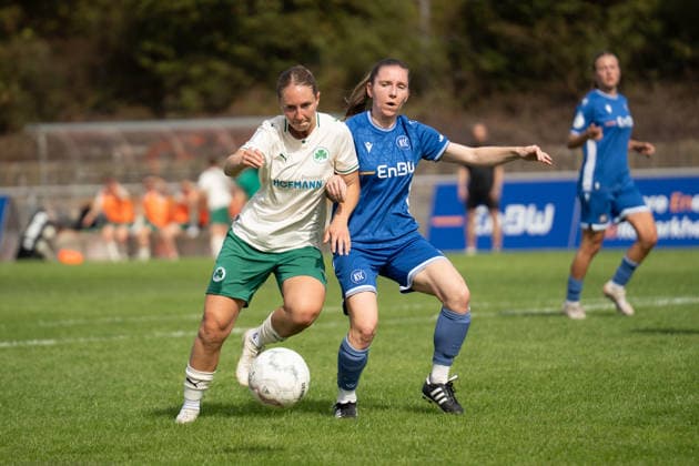 September 6, 2026, xjyhynx, Women s Regional League South, Matchday 2, Karlsruher SC vs. SpVgg Greuther Fürth, Luisa Wölfel 10, SpVgg Greuther Fürth in a tackle with Emily Evels 25, Karlsruher SC: DFL and DFB regulations prohibit any use of photographs as image sequences and or quasi-video. Karlsruhe