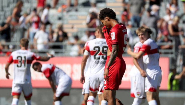 September 6, 2026, xfsx, Men s, Soccer, 2026–2027 Season, 3rd Division, Matchday 4: FC Würzburger Kickers vs. VfB Stuttgart II; from left: Jermain Nischalke of FC Würzburger Kickers looking disappointed; disappointment after the final whistle; Wuerzburg AKON ARENA, Bavaria, Germany