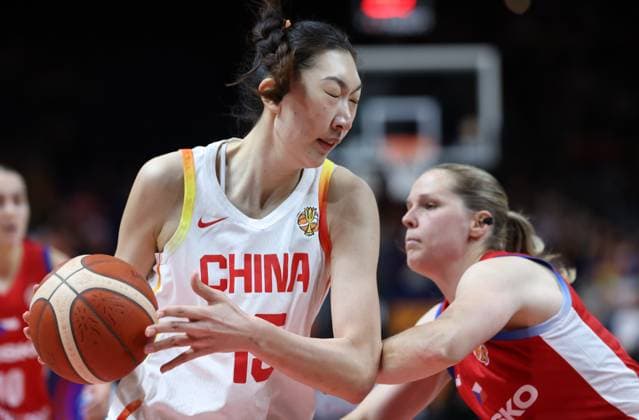 China™ Xu Han fights for the ball during a game between China and the Czech Republic in the group phase at the FIBA Women s Basketball World Cup, on Sunday 6 September 2026, in Berlin, Germany. The FIBA Women s Basketball World Cup takes place in Berlin from 4 to 23 September 2026. VIRGINIExLEFOUR  x185443889x