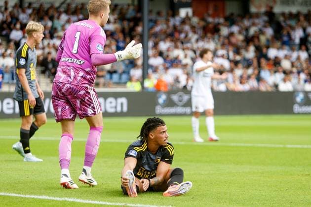 IJMUIDEN , 06-09-2026 , Buko Stadion , season 2026 2027 , Dutch , eredivisie , match between Telstar and Cambuur , picture shows, SC Cambuur player Devid Bouah cramp Telstar - Cambuur  x206579996x Copyright: