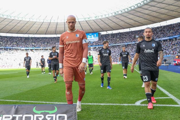 06.09.2026, xtgx, Fussball - 2.Bundesliga Hertha BSC Berlin - 1.FC Magdeburg emspor, v.l. Dominik Reimann (Magdeburg, 1), Baris Atik (Magdeburg, 23) enttaeuscht, schaut enttaeuscht, niedergeschlagen, disappointed (DFL DFB REGULATIONS PROHIBIT ANY USE OF PHOTOGRAPHS as IMAGE SEQUENCES and or QUASI-VIDEO) Berlin *** September 6, 2026, xtgx, Soccer, 2. Bundesliga, Hertha BSC Berlin 1 FC Magdeburg, emspor, from left: Dominik Reimann (Magdeburg), 1, Baris Atik, Magdeburg, 23, looks disappointed, dejected, DFL DFB REGULATIONS PROHIBIT ANY USE OF PHOTOGRAPHS as IMAGE SEQUENCES and or QUASI-VIDEO, Berlin