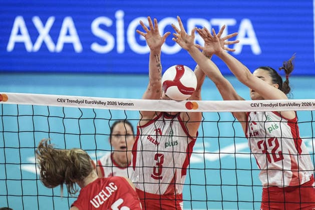Poland v Serbia - CEV EuroVolley 2026 ISTANBUL, TURKIYE - SEPTEMBER 6: Poland s Magdalena Stysiak (3) in action against Serbia s Aleksandra Uzelac (L) during the third-place match between Poland and Serbia at the Trendyol 2026 CEV Women s European Volleyball Championship at Sinan Erdem Sports Hall in Istanbul, Turkiye, on September 6, 2026. Agit Erdi Ulukaya Anadolu Istanbul Turkey. Editorial use only. Please get in touch for any other usage.  Copyright: x2026xAnadoluxAgitxErdixUlukayax