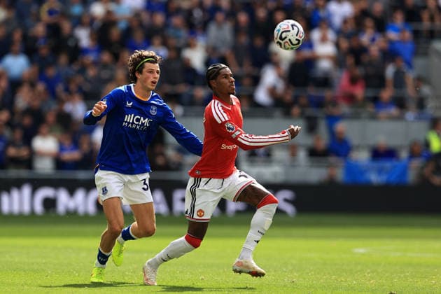 6th September 2026; Hill Dickinson Stadium, Liverpool, England; Premier League Football, Everton versus Manchester United, ManU Marcus Rashford of Manchester United is challenged by Merlin Rohl of Everton DavidxBlunsden