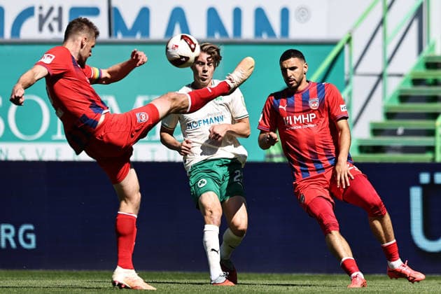 Patrick Mainka HDH, Gian-Luca Itter FUE, Jannis Heuer HDH - im Hinrundenspiel der Saison 2026 2027 zwischen SpVgg Greuther Fürth und 1. FC Heidenheim 1846 (0:1) in Fürth; 06 09 2026; - *** Patrick Mainka (HDH), Gian Luca Itter (FUE), and Jannis Heuer (HDH) in the first-half match of the 2026–2027 season between SpVgg Greuther Fürth and 1 FC Heidenheim 1846 (0–1) in Fürth on September 6, 2026 