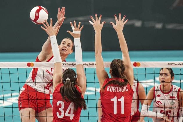 Poland v Serbia - CEV EuroVolley 2026 ISTANBUL, TURKIYE - SEPTEMBER 6: Magdalena Stysiak (3) of Poland in action against Branka Tica (34) of Serbia during the third-place match between Poland and Serbia at the Trendyol 2026 CEV Women s European Volleyball Championship at Sinan Erdem Sports Hall in Istanbul, Turkiye, on September 6, 2026. Agit Erdi Ulukaya Anadolu Istanbul Turkey. Editorial use only. Please get in touch for any other usage.  Copyright: x2026xAnadoluxAgitxErdixUlukayax