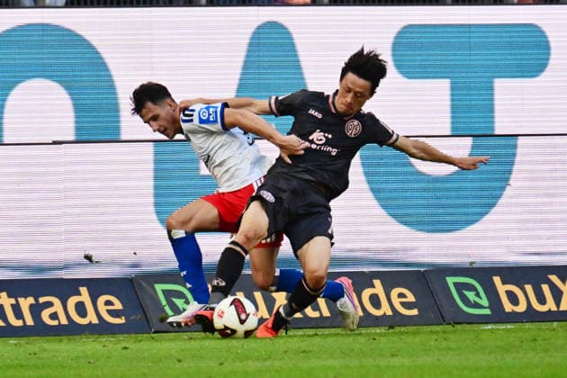 06.09.2026,GER Fußball, Männer, 1.BL, Spieltag 2, Saison 2026 2027, Hamburg, Hamburger SV vs 1.FSV Mainz 05 Nicolas Capaldo (HSV 24) versucht sich gegen Jae-sung Lee (Mainz 05 07) durchzusetzen DFB DFL regulations prohibit any use of photographs as image sequences and or quasi-video) Hamburg Volksparkstadion Hamburg Deutschland *** September 6, 2026, German Soccer, Men s, 1st Division, Matchday 2, 2026–2027 Season, Hamburg, Hamburger SV vs. 1. FSV Mainz 05: Nicolas Capaldo (HSV 24) tries to get past Jae-sung Lee (Mainz 05 07). DFB and DFL regulations prohibit any use of photographs as image sequences and or quasi-video. Hamburg Volksparkstadion, Hamburg, Germany Copyright: xnordphotoxGmbH xWitkex