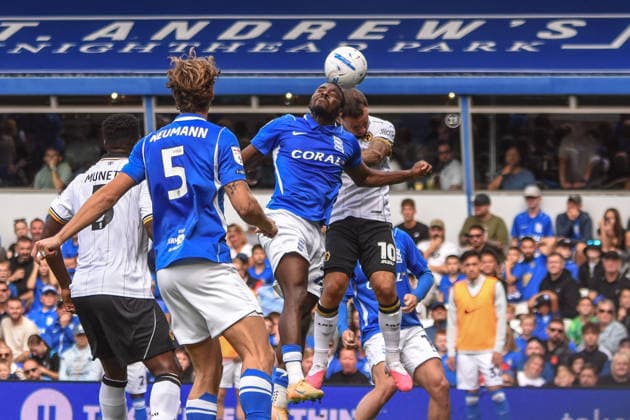 Birmingham City v Wolverhampton Wanderers, Sky Bet Championship, St Andrews @ Knighthead Park, Birmingham, UK - 6 September 2026 Birmingham City s Bright Osayi-Samuel and Wolverhampton Wanderer s Adam Armstrong challenge for the ball , UK NEWSPAPERS OUT Copyright: xRichardxBowcottx
